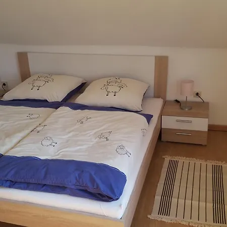 Kerschenhof Apartamento *